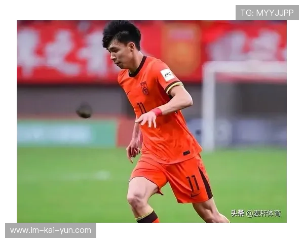 主队球员在比赛中发挥出色，拿下胜利，足球比赛主队在前面还是后面